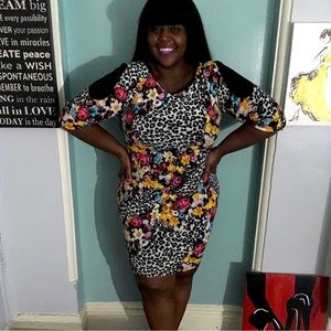 Leopard/floral bodycon w/mesh on shoulder of sleeve and keyhole of back of dress